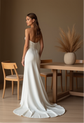 Modern Strapless Wedding Dress – Sculpted Bodice & Sleek Silhouette
