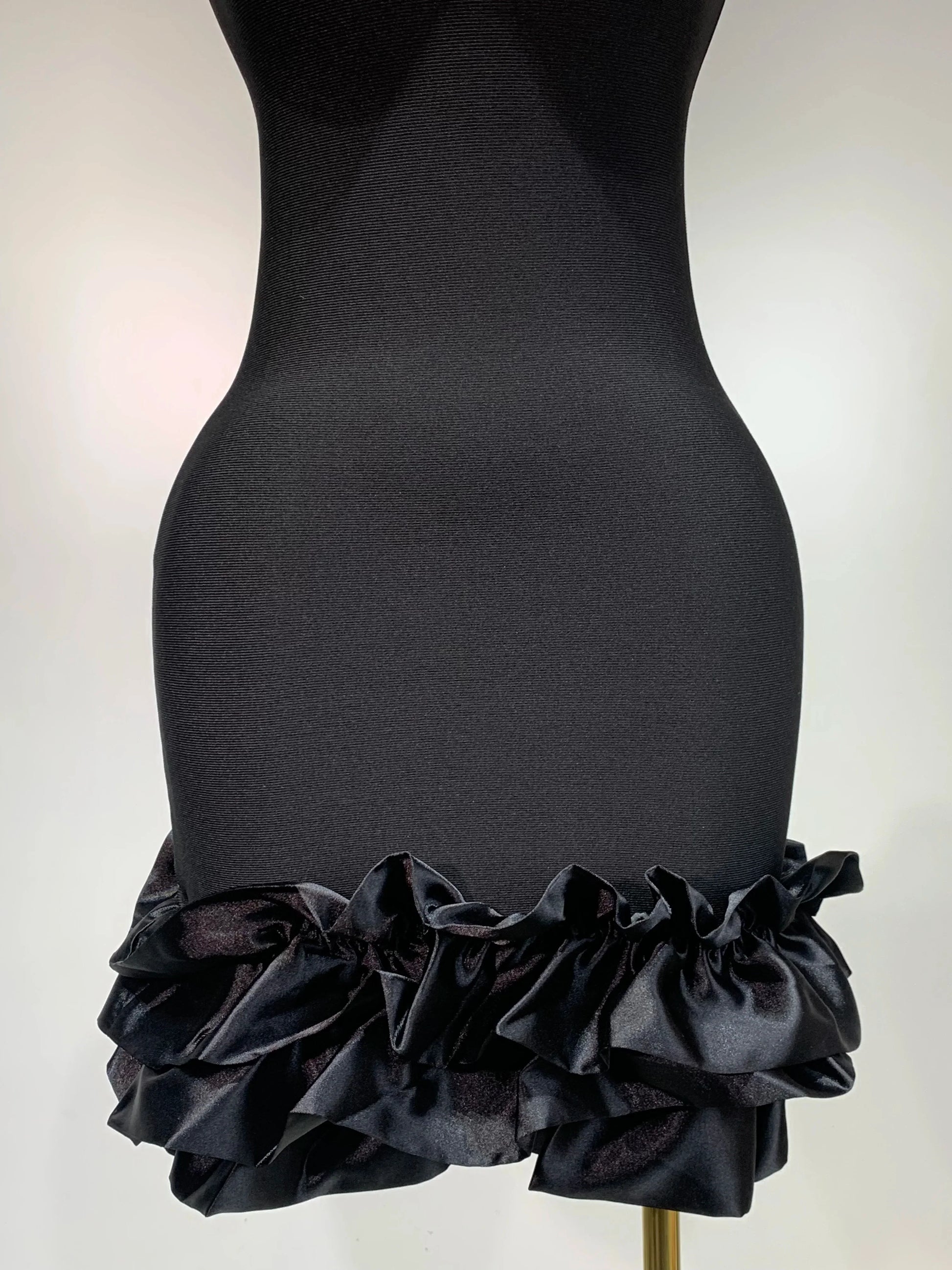Women Spaghetti Strap Bodycon Short Dress Black Pleated Ruffle Hem Sleeveless Evening Party Cocktail Elegant Birthday Dresses