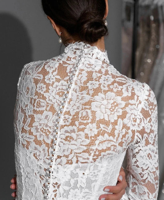 Classic Lace Mermaid Wedding Dress Long Sleeves V-neck Pearls Buttons Bridal Gown Elegant Bridal Dress Brides Vestido De Noiva