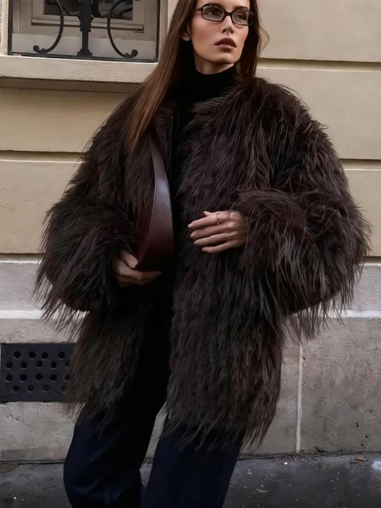 Women's Winter Coats O-neck Long Sleeve Oversized Faux Fur Coat Autumn 2025 Female Furry Loose Jackets Fashion Ladies Outerwears