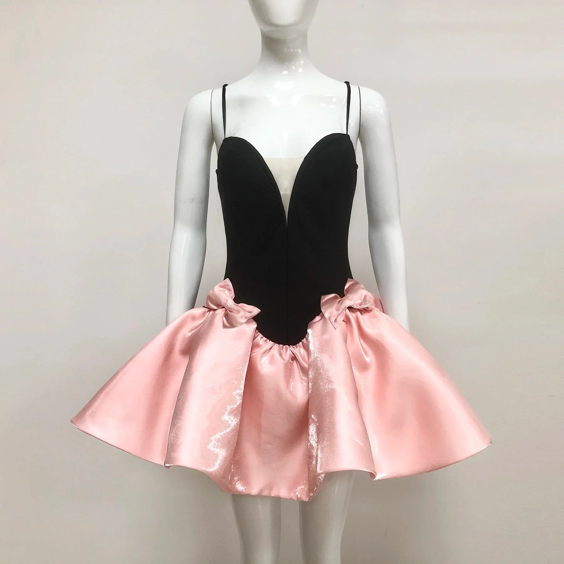 New Summer Women Sexy Strap V-Neck Ball Gown Mini Dress Celebrate Fashion Birthday Party Cute Girls' Date Dress