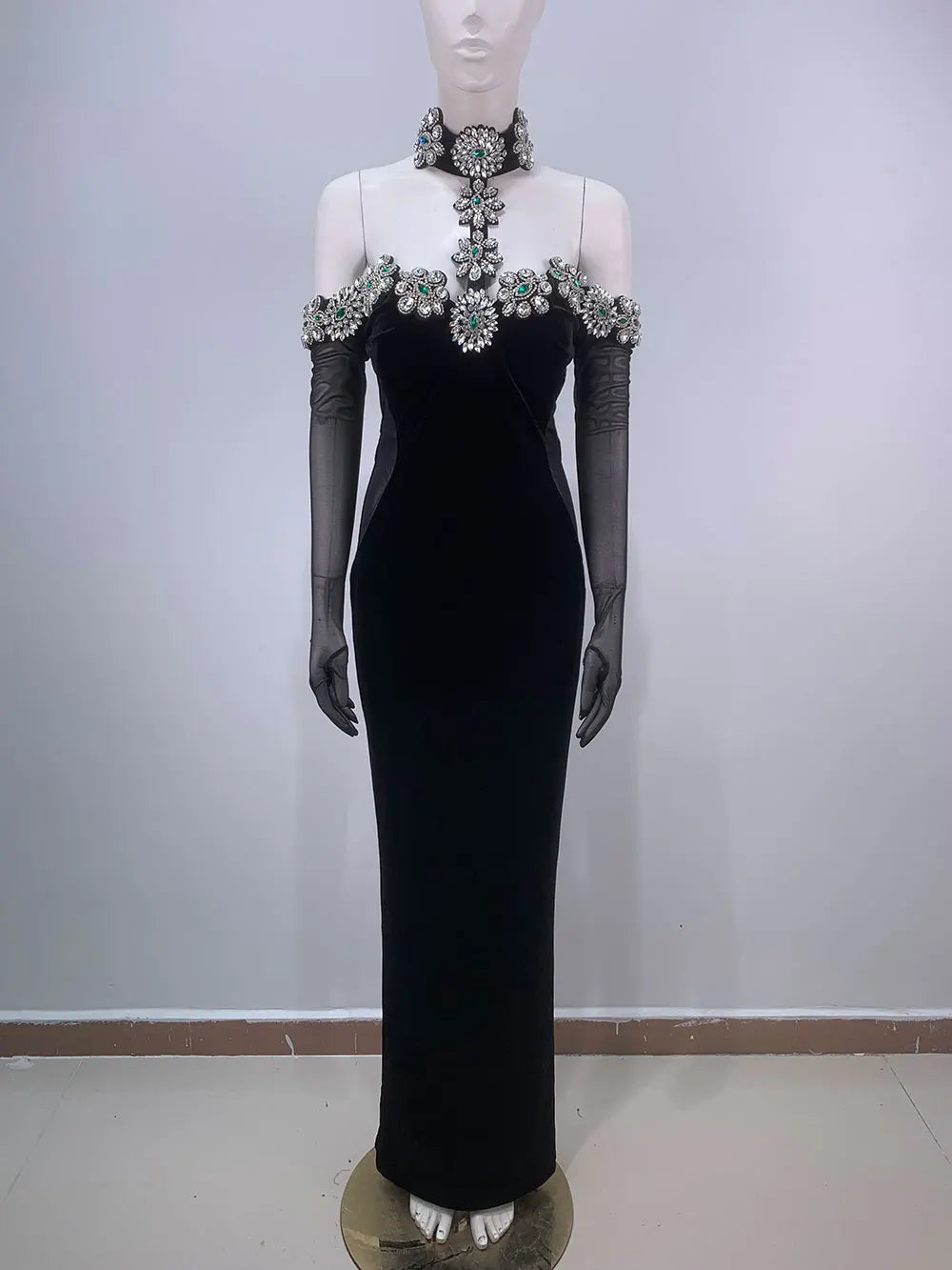 2024 Sexy Women's Heavy Industry Diamond Adorned Velvet Dress with Hanging Neck Shoulder Bodycon Transparent Gaul Gloves+Dresses black