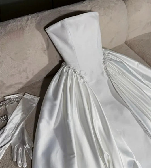 Gorgeous A-line Satin Wedding Dress Strapless Pearls Satin Floor-length Formal Bridal Gowns vestidos de novia