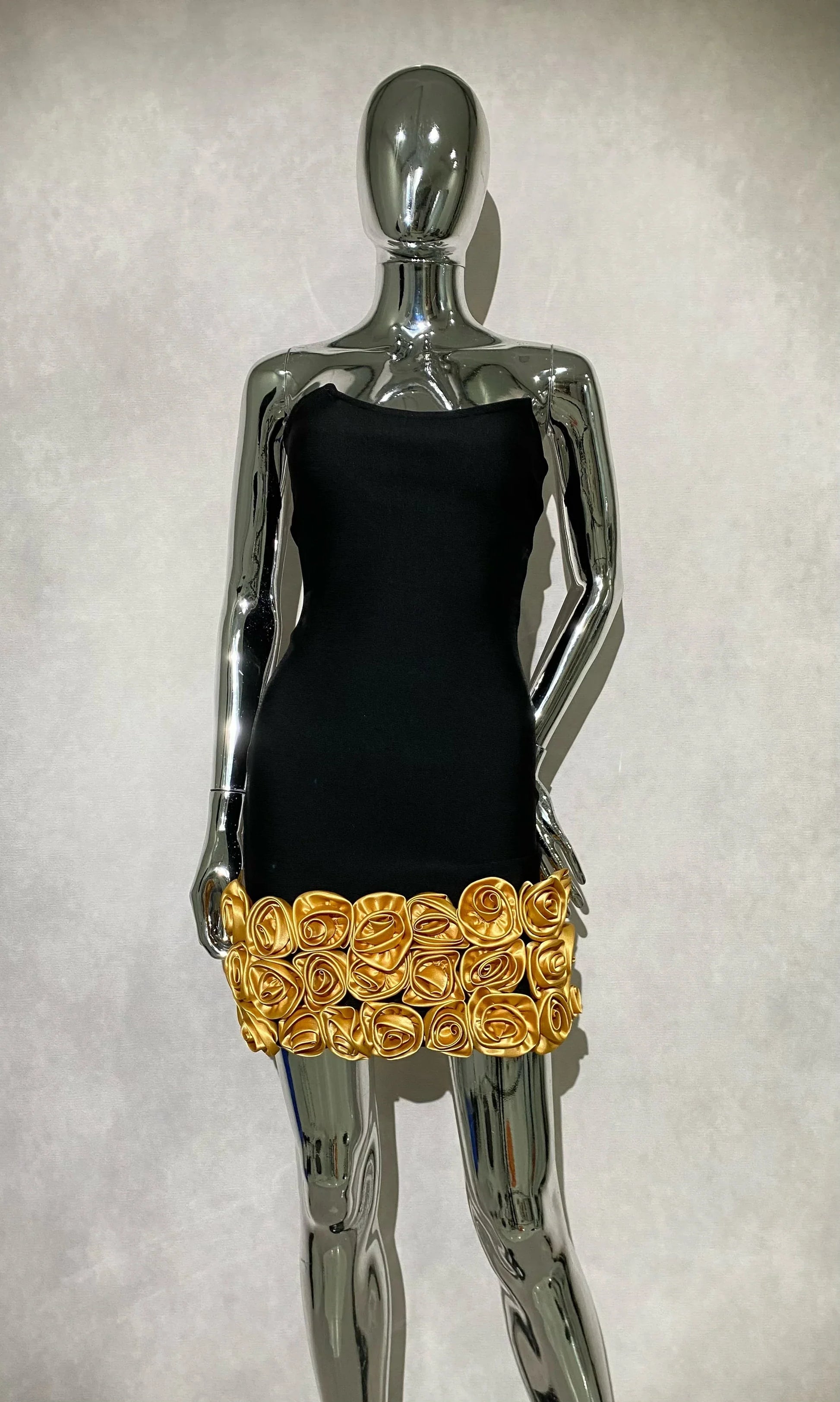 Golden Flowers Strapless Black Bandage Mini Dress Graceful Woman Evening Party Dress Celebrity Birthday Outfit