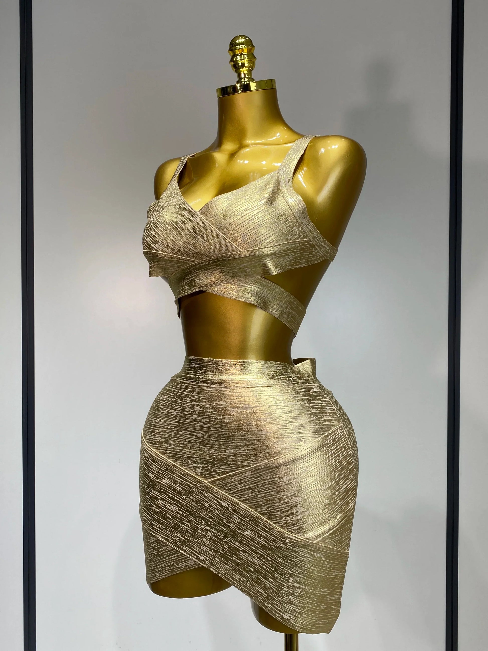 New Summer Sexy V Neck Gold Bandage Two Pieces Set Women Charming Celebrity Bodycon Skirt Suits Club Birthday Vestido