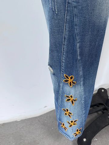 Women's Jeans High Waist Embroidery Denim Pants Fashion Female Hole Do Old Button Zipper Wide Leg Trousers Chic Lady Streetwear