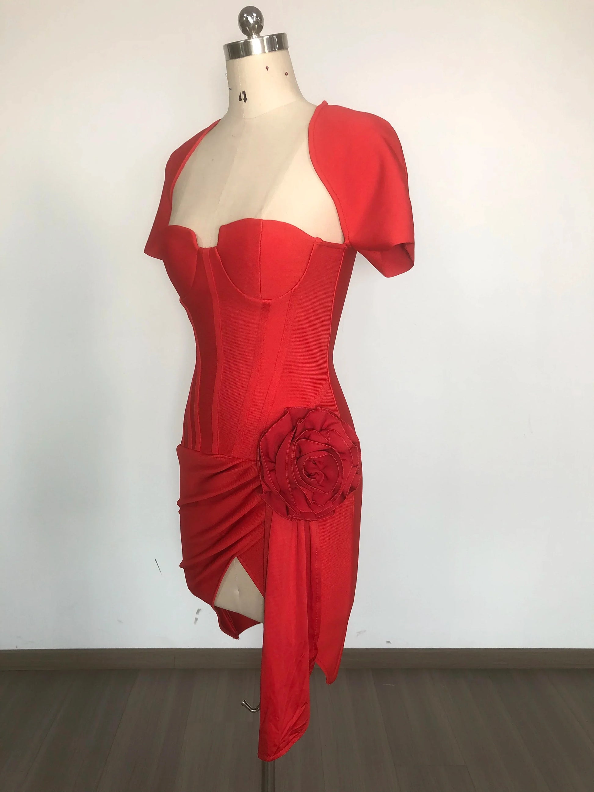 Celebrity TV Show Dress Women Sexy Short Sleeve Square Collar Bodycon Mini Bandage Dress Florals Evening Party Outfit Vestido