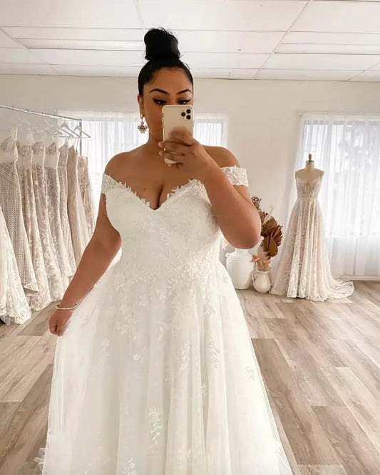 Plus Size Wedding Dress A Line Off The Shoulder Lace Big Bridal Gowns Appliques Zip Back Gorgeous Lady Marriage Dresses