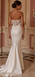 Fitted Wedding Dress with a Sleek Mermaid Silhouette