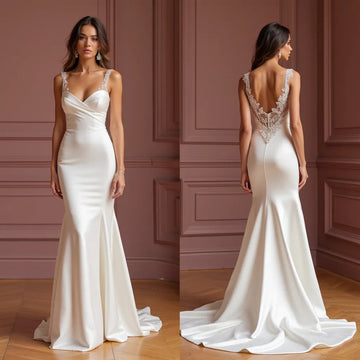 Mermaid Fit-and-Flare Wedding Dress with a Sleek and Chic Fit