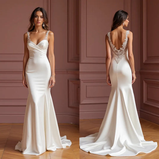 Mermaid Fit-and-Flare Wedding Dress with a Sleek and Chic Fit