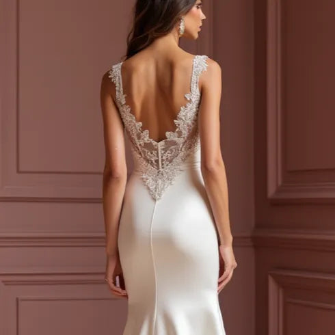 Mermaid Fit-and-Flare Wedding Dress with a Sleek and Chic Fit