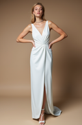 Classic Ball Gown Wedding Dress – Strapless Satin Elegance

