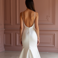 Mermaid White Wedding Dress with Crystal Details for a Sparkling Bridal Moment