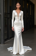 Mermaid Wedding Gown – Puffy Off-Shoulder Sleeves & Fitted Bodice