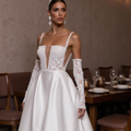 A-Line Wedding Dress with a Halter Neck for a Sophisticated Bridal Look