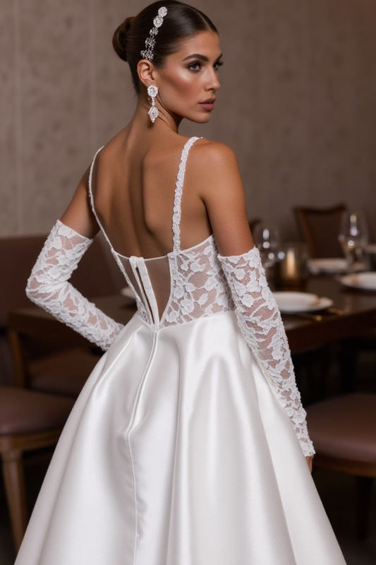 A-Line Wedding Dress with a Halter Neck for a Sophisticated Bridal Look