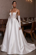 A-Line Wedding Dress with a Halter Neck for a Sophisticated Bridal Look